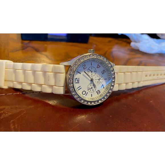 Women's 38mm silver Tone Darice watch with Crystal Accent and White Poly Band - Picture 1 of 3